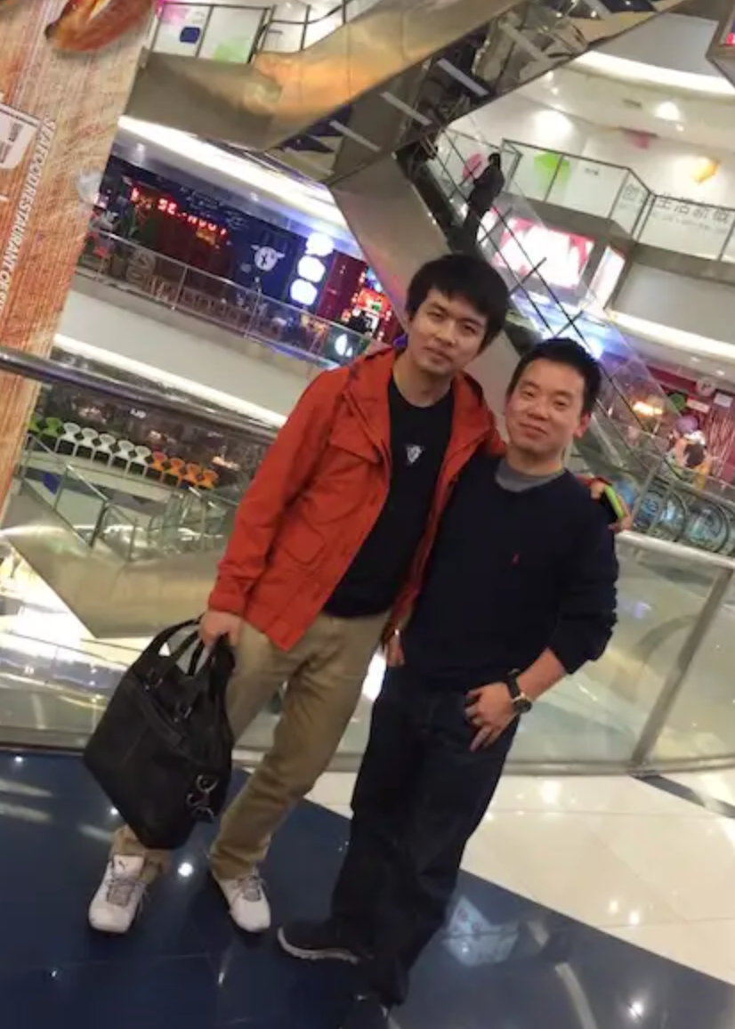 刘昕Livid,左侧
